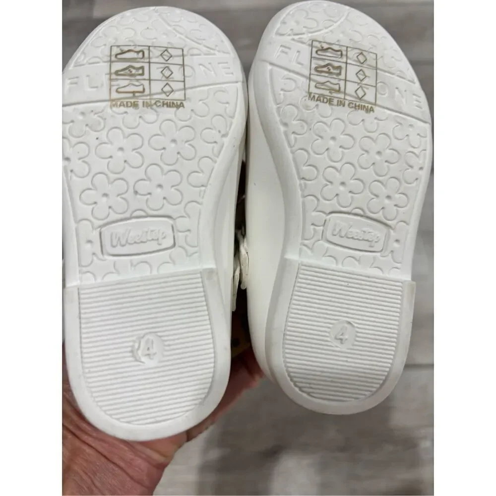 Weestep baby girls white ballet flats shoes size 4